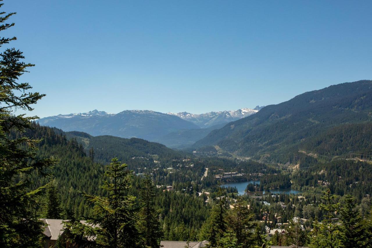 Taluswood The Heights 18 | Mountainside Townhome W/ Ski Access, Hot Tub, Tranquil Views Whistler Luaran gambar