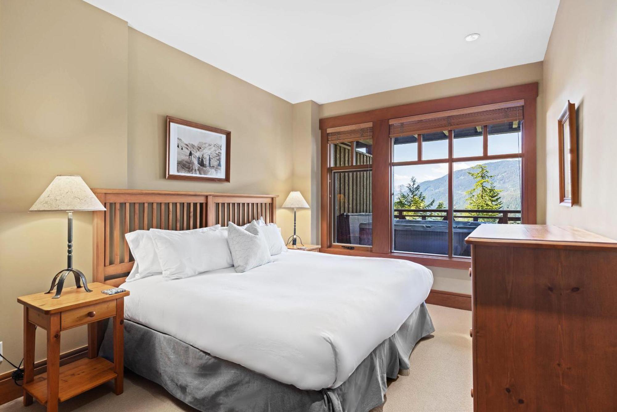 Taluswood The Heights 18 | Mountainside Townhome W/ Ski Access, Hot Tub, Tranquil Views Whistler Luaran gambar