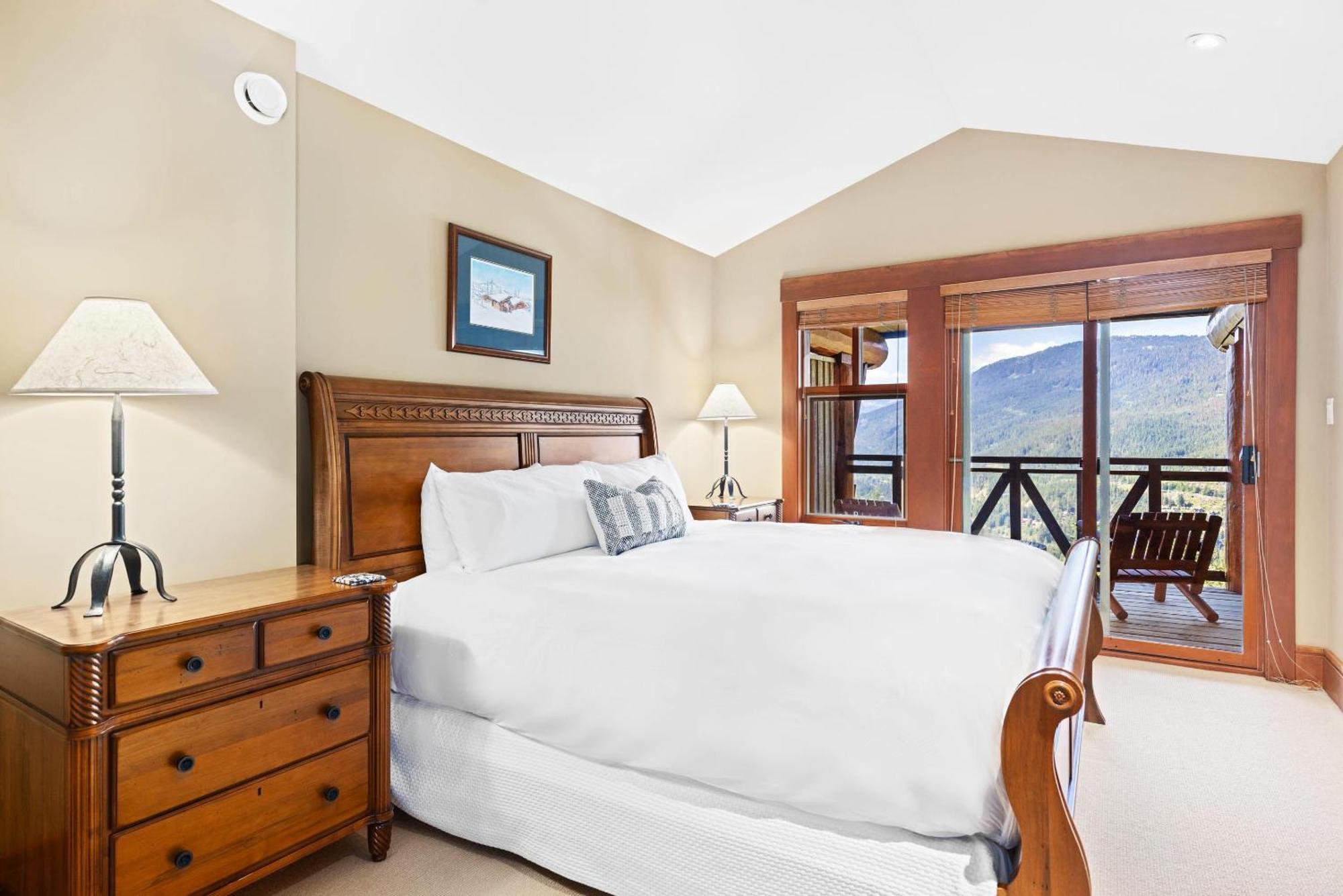Taluswood The Heights 18 | Mountainside Townhome W/ Ski Access, Hot Tub, Tranquil Views Whistler Luaran gambar